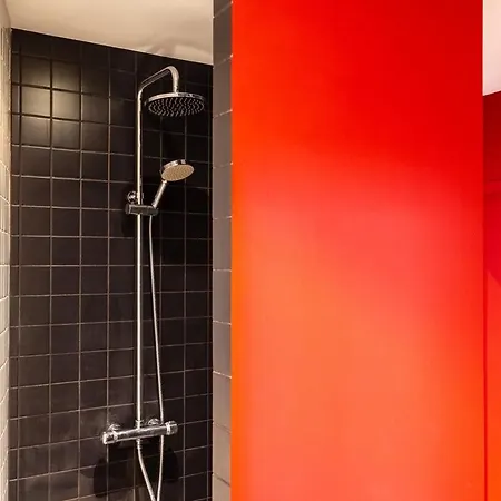 Loft A L'architecture Design Avec Vue بيت ضيافة 4*